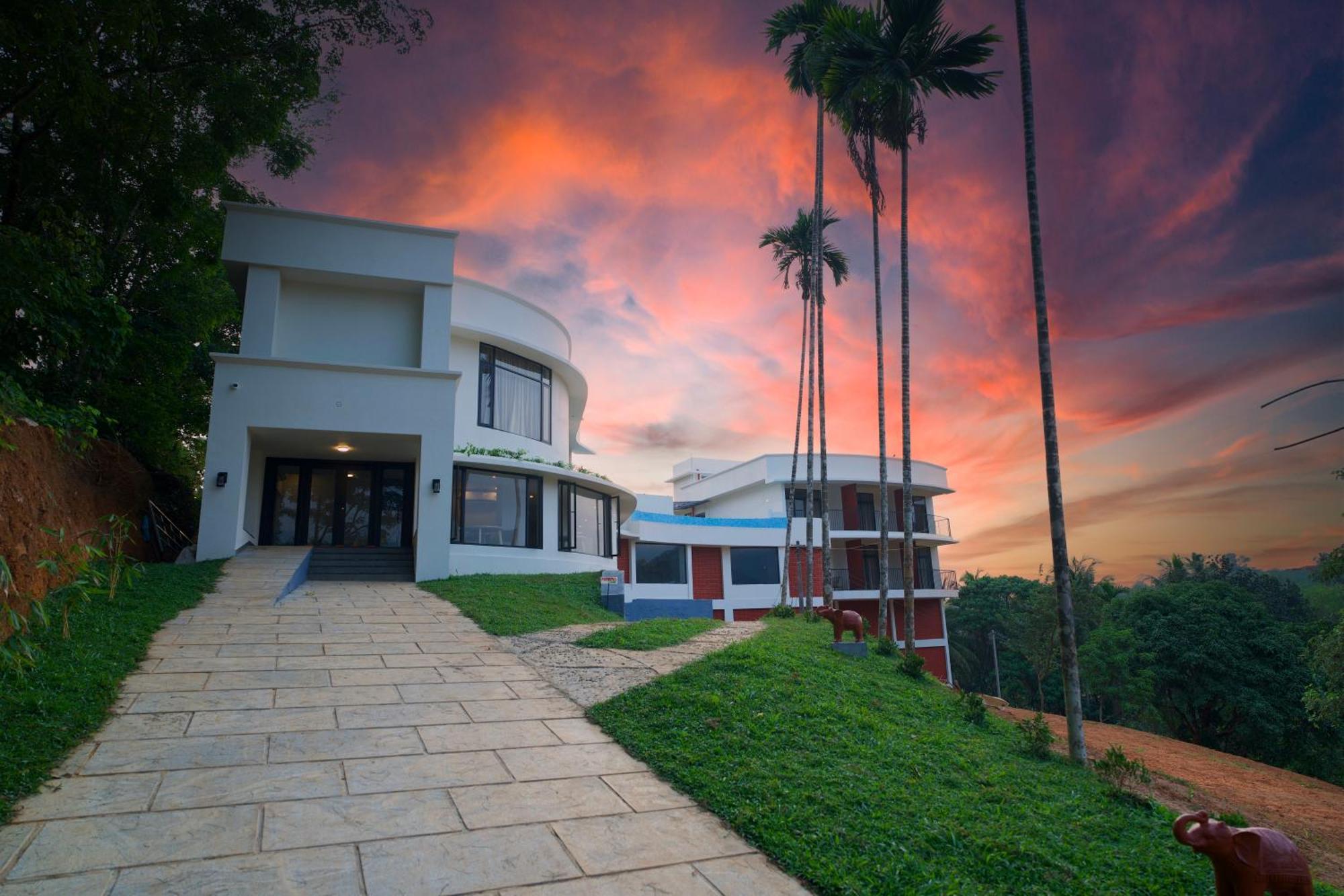 Serene Aqua Hills Kozhikode Hotel Mennanyam Ngoại thất bức ảnh